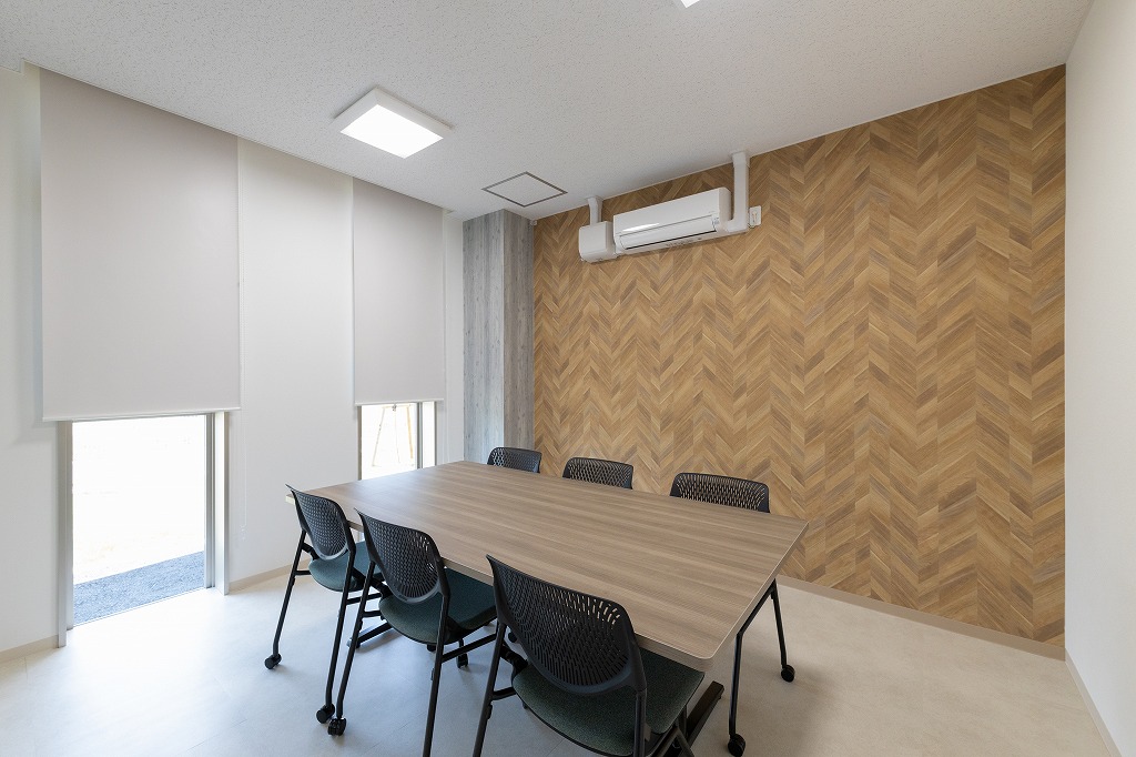 株式会社ジーアクト 新工場 応接室｜企業ブランドを表現する来客空間